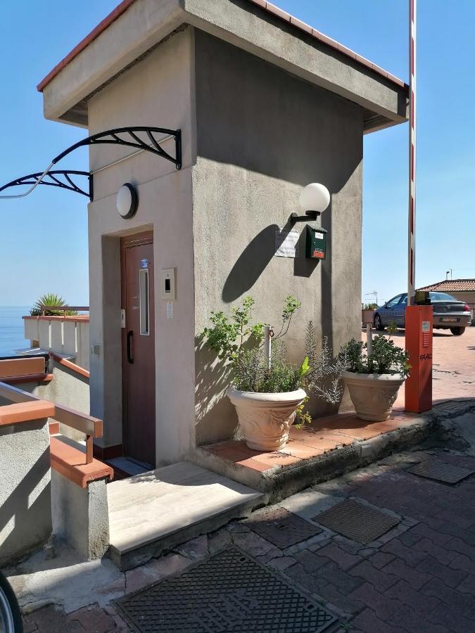 Al Bajah Loft Monovano Con Requisiti Hotel Taormina Ngoại thất bức ảnh