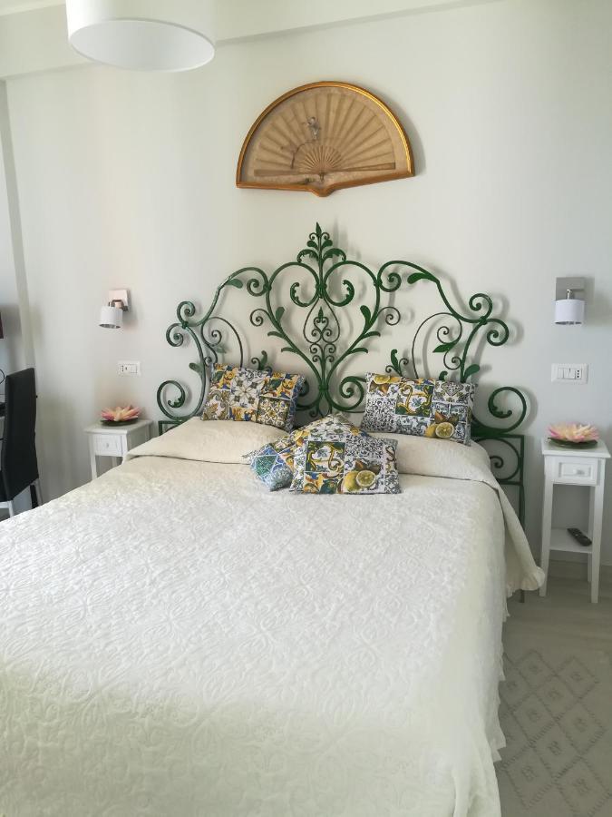Al Bajah Loft Monovano Con Requisiti Hotel Taormina Ngoại thất bức ảnh
